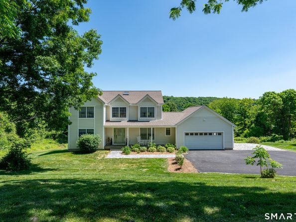 4 Fleetwood Lane, Brookfield CT 06804