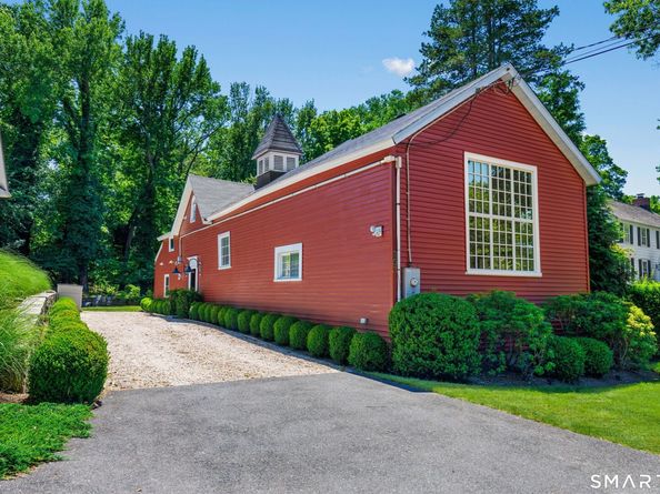 253 Tokeneke Road, Darien CT 06820