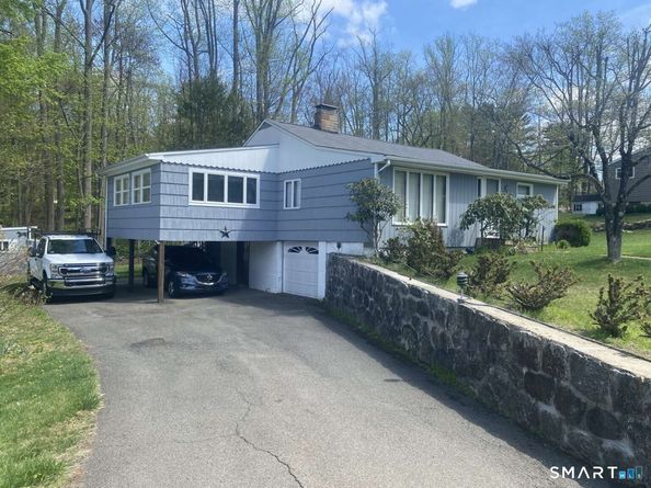 7 Thaddeus Avenue, Danbury CT 06811
