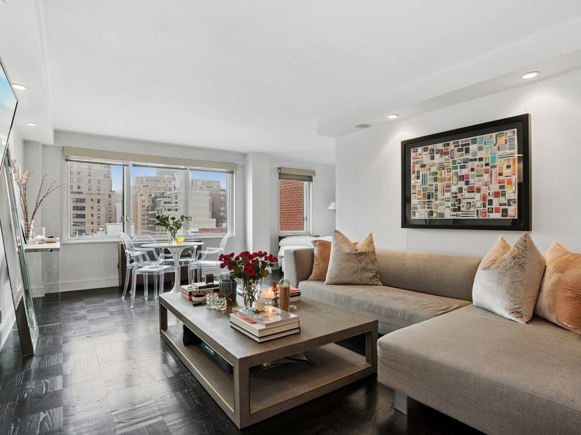 201 East 25th Street 10L, New York NY 10010