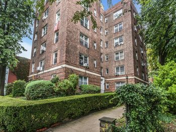 2600 Henry Hudson Parkway E