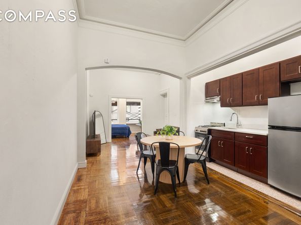 284 5th Avenue 3F, New York NY 10001