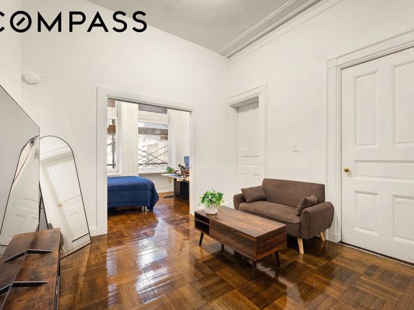 284 5th Avenue 3F, New York NY 10001