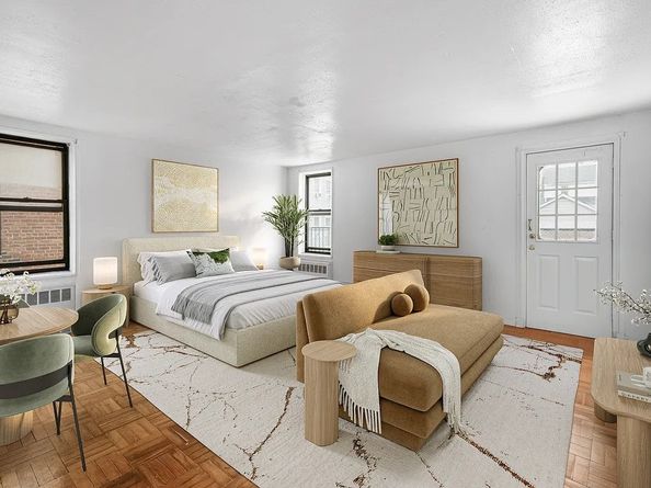 88-30 182nd Street 1E, Queens NY 11423