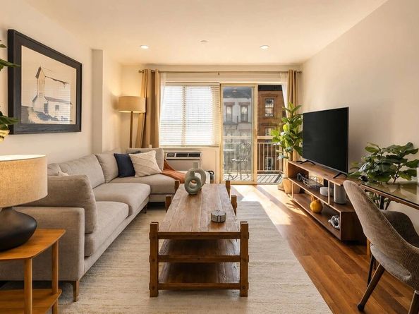 15 St Marks Place 6A, New York NY 10003
