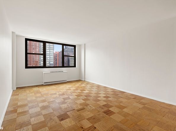 340 East 93rd Street 22J, New York NY 10128
