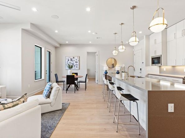 1900 S Ervay Street  312, Dallas Texas 75215