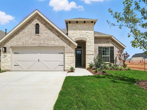 913  Schuberts Road , Justin Texas 76247