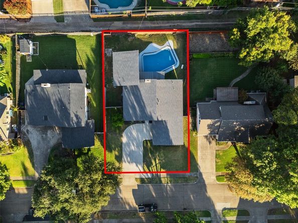 12218  Treeview Lane , Farmers Branch Texas 75234