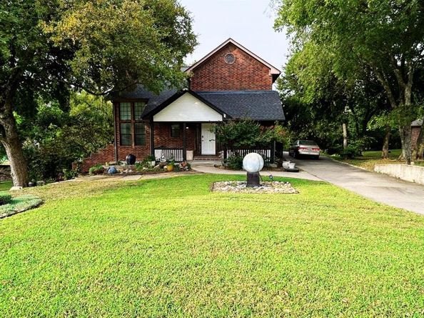 2460  Waterstone Drive , Cedar Hill Texas 75104