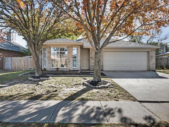 7328  Summerset Drive , Benbrook Texas 76126