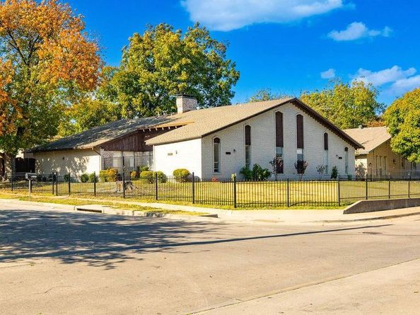 13351  Kit Lane , Dallas Texas 75240