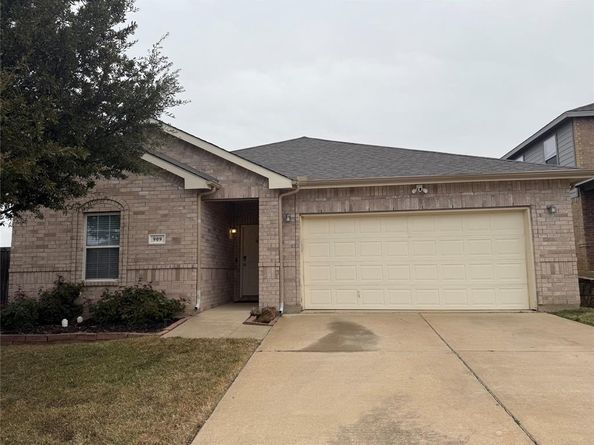 909  Bee Creek Lane , Fort Worth Texas 76120