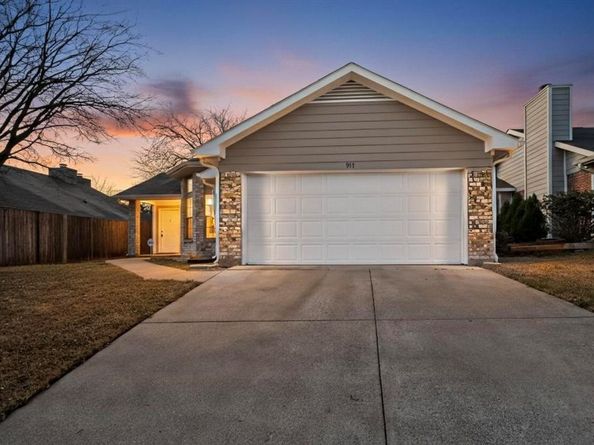 917  Richards Drive , Cedar Hill Texas 75104