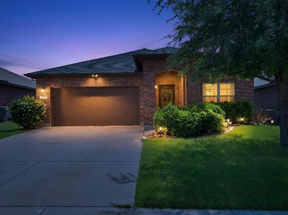 7064  Seton Hall Drive , Fort Worth Texas 76120