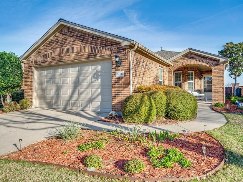1216  Troon Drive , Frisco Texas 75036