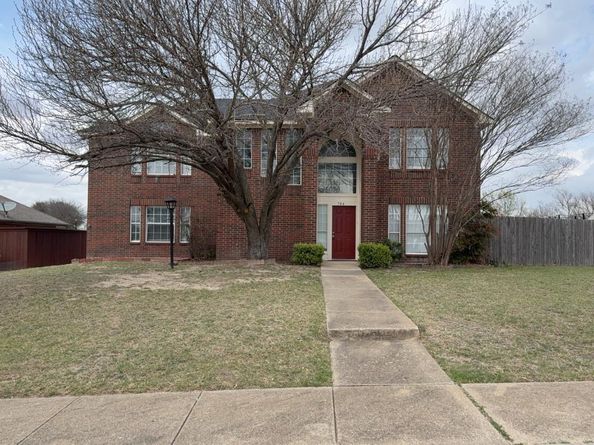 704  Inglewood Trail , DeSoto Texas 75115