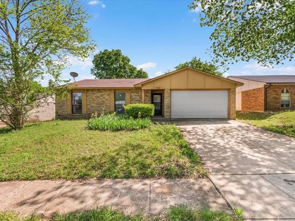 7112  Winterberry Drive , Dallas Texas 75249