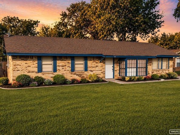 212  Mountain View Drive , Azle Texas 76020