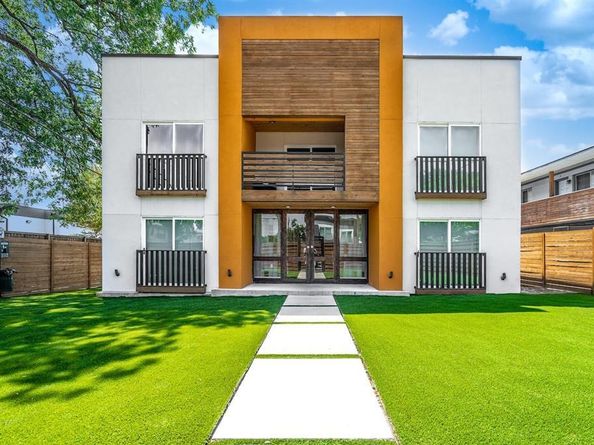 1415  Bennett Avenue , Dallas Texas 75206