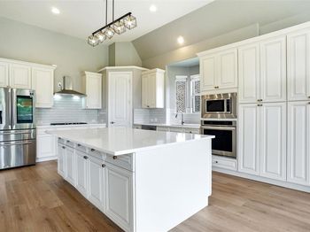 800  Orleans Drive 