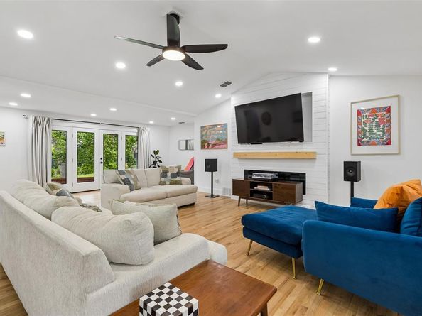 2133  Ebbtide Lane , Dallas Texas 75224