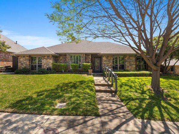 9426  Hillview Drive , Dallas Texas 75231