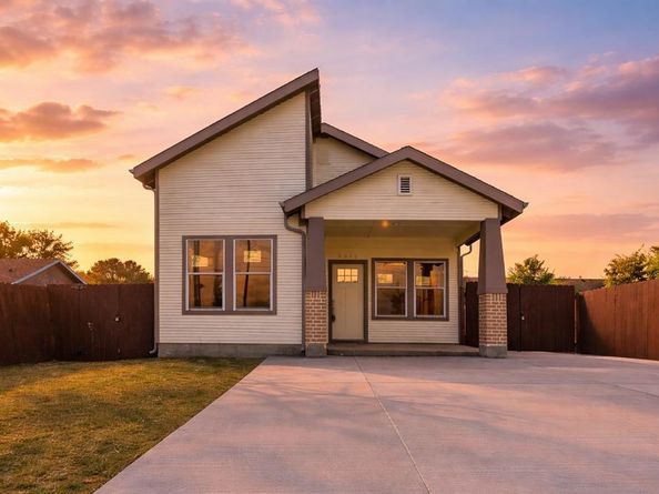 3313  Meadow Street , Dallas Texas 75215