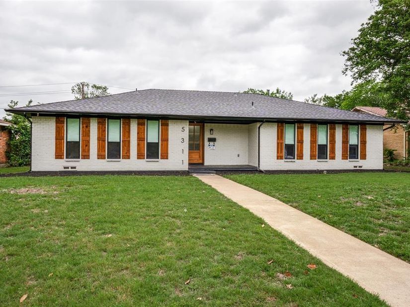 5311  Banting Way , Dallas Texas 75227