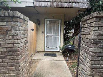 8560  Park Lane 