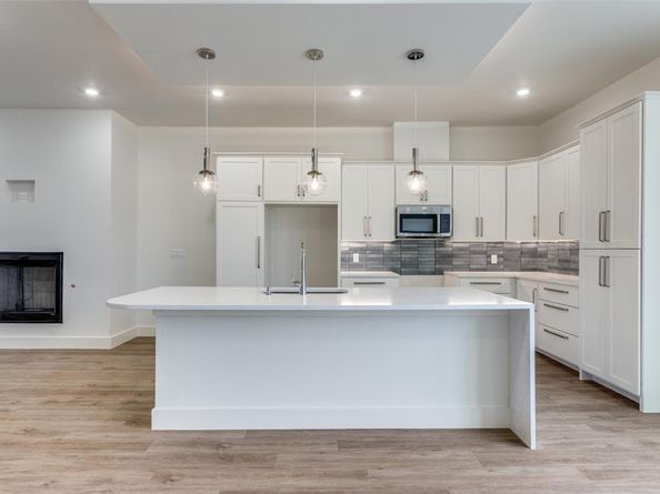 341  College Avenue , Fort Worth Texas 76104