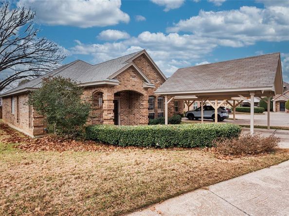 2881  Inniswood Circle , Arlington Texas 76015