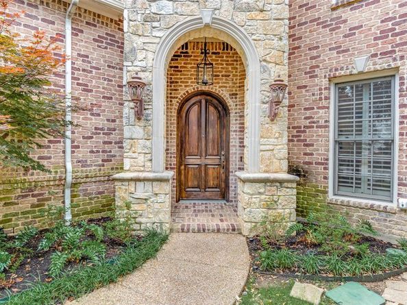 13  Cochran Oaks Lane , Dallas Texas 75220