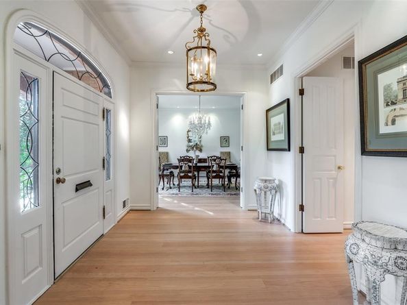 5865  Farquhar Lane , Dallas Texas 75209