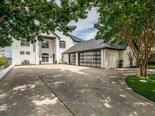 1917  Spinnaker Lane , Azle Texas 76020