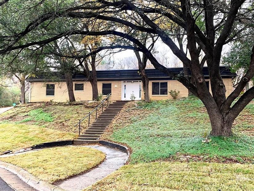 605  Blue Lake Drive , Fort Worth Texas 76103