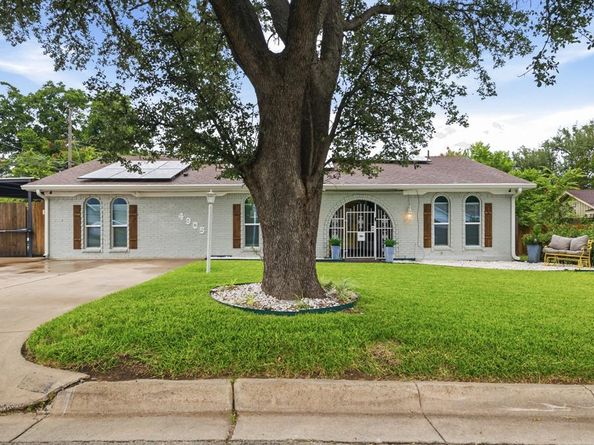 4905  Emerald Lake Drive , Fort Worth Texas 76103