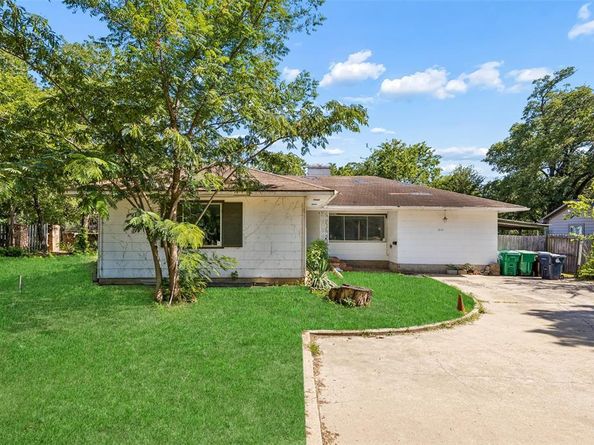1815 W Oak Street , Denton Texas 76201