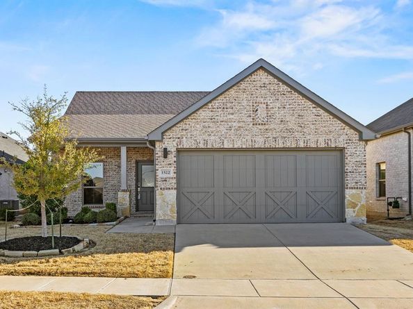 1522  Wayback Drive , Celina Texas 75009