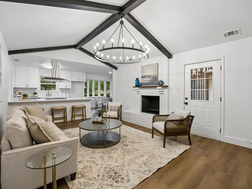 2524  Glen Lea Drive , Irving Texas 75062