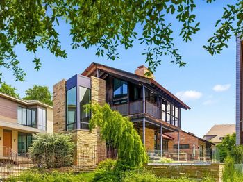 20  Vanguard Way 
