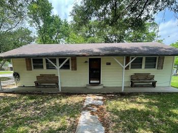 403  Live Oak Street 