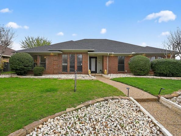 2307  Honeysuckle Drive , Richardson Texas 75082