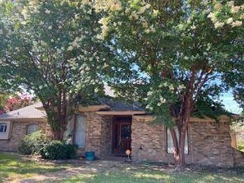 918  Spring Brook Drive 