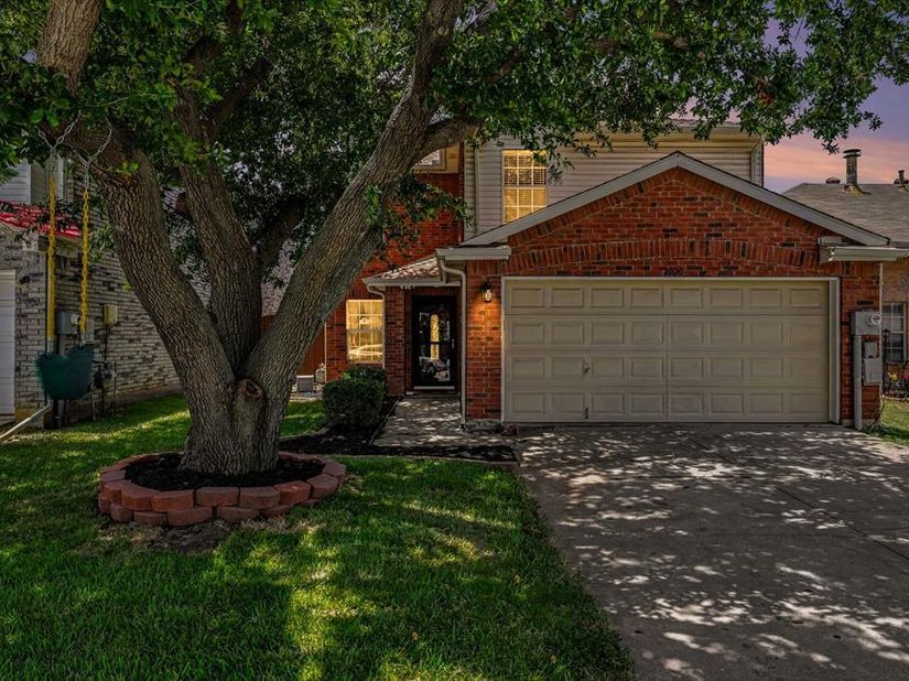 2020  Cardinal Lane , Lewisville Texas 75077