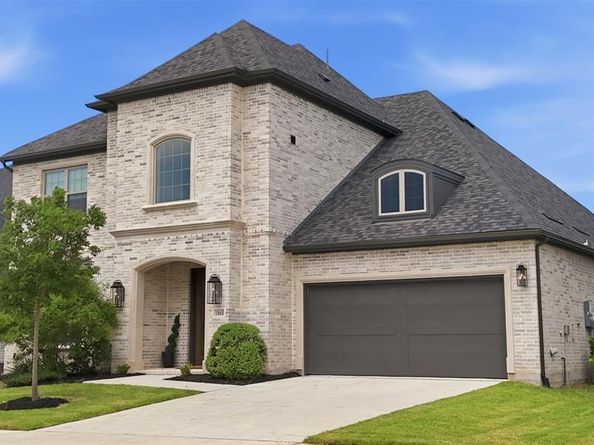 1860  Ellington Drive , Celina Texas 75009
