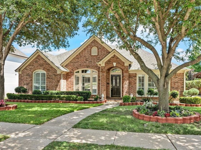 926  Creekbend Drive , Keller Texas 76248