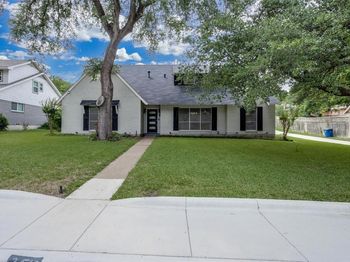 311  Glen Oaks Boulevard 