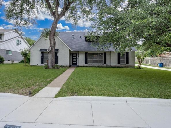 311  Glen Oaks Boulevard , Dallas Texas 75232