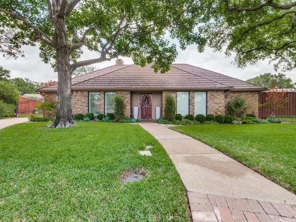 2405  Bluffview Court , Arlington Texas 76011
